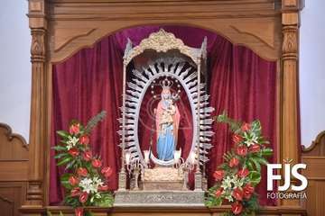 Repique de campanas, misa de romeros y ofrenda a la Virgen de las Nieves/TA y Francisco Javier Santana.